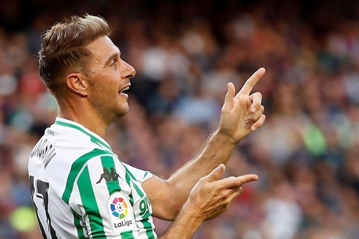 Betis permalukan Barcelona di Nou Camp