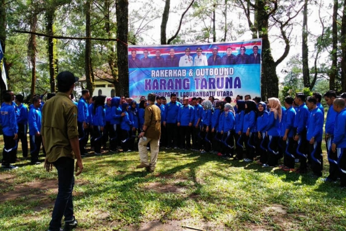 Rakerkab dan outbond Karang Taruna sukses