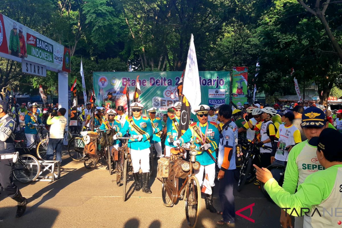 Tentara Repoeblik Onthel "serbu" Sepeda Nusantara Sidoarjo