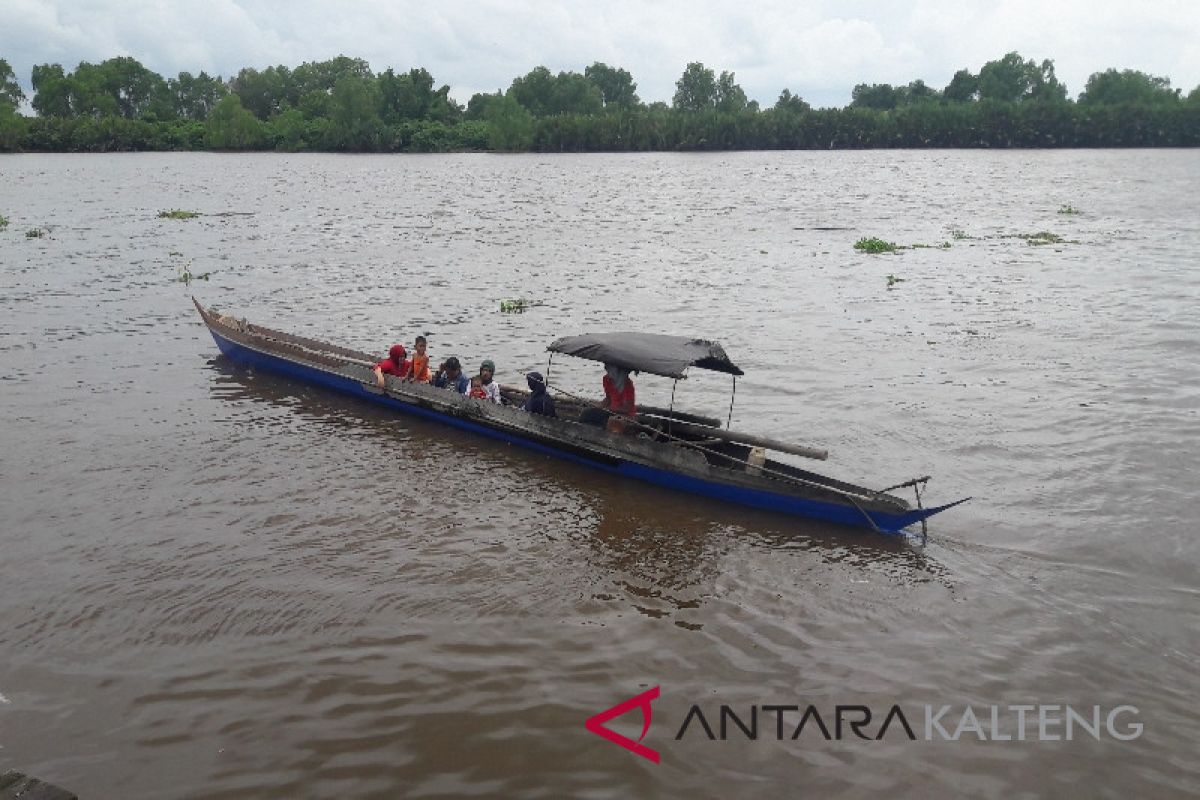 Dishub Seruyan memerlukan waktu tertibkan angkutan sungai