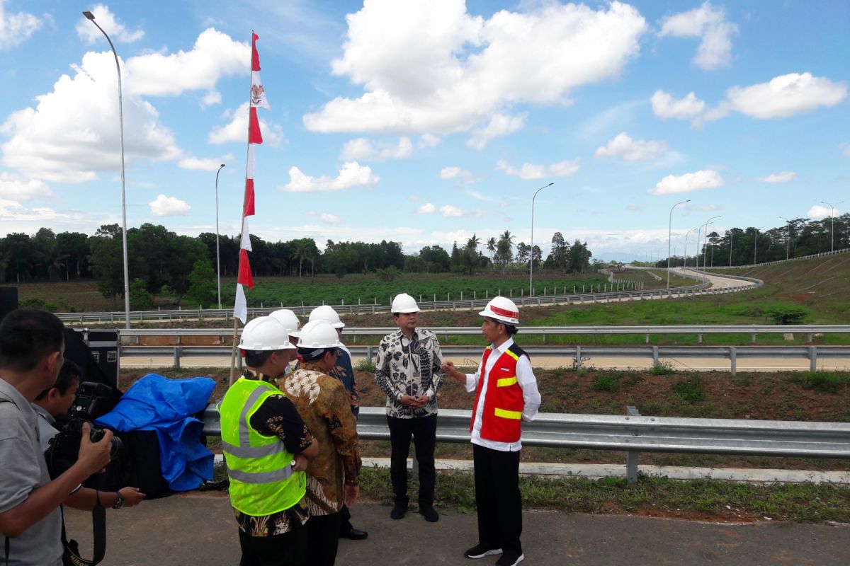 Addendum for Terbanggi Besar Toll Road construction signed