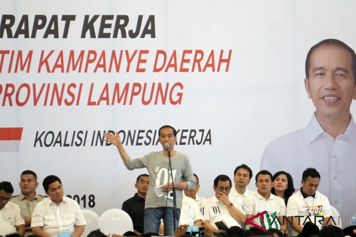 Jokowi attends working meeting of regional campaign team in Lampung