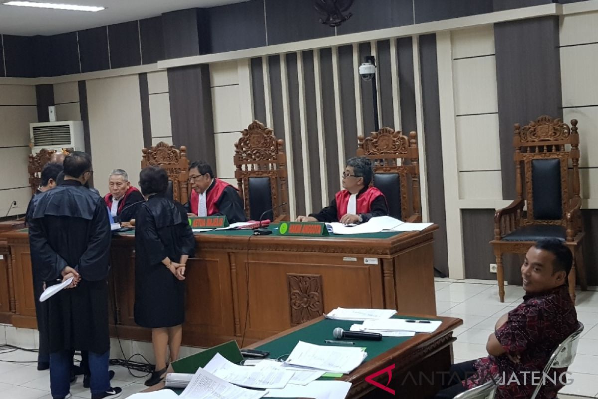 Wakil Ketua DPR mangkir panggilan sidang Tipikor Semarang