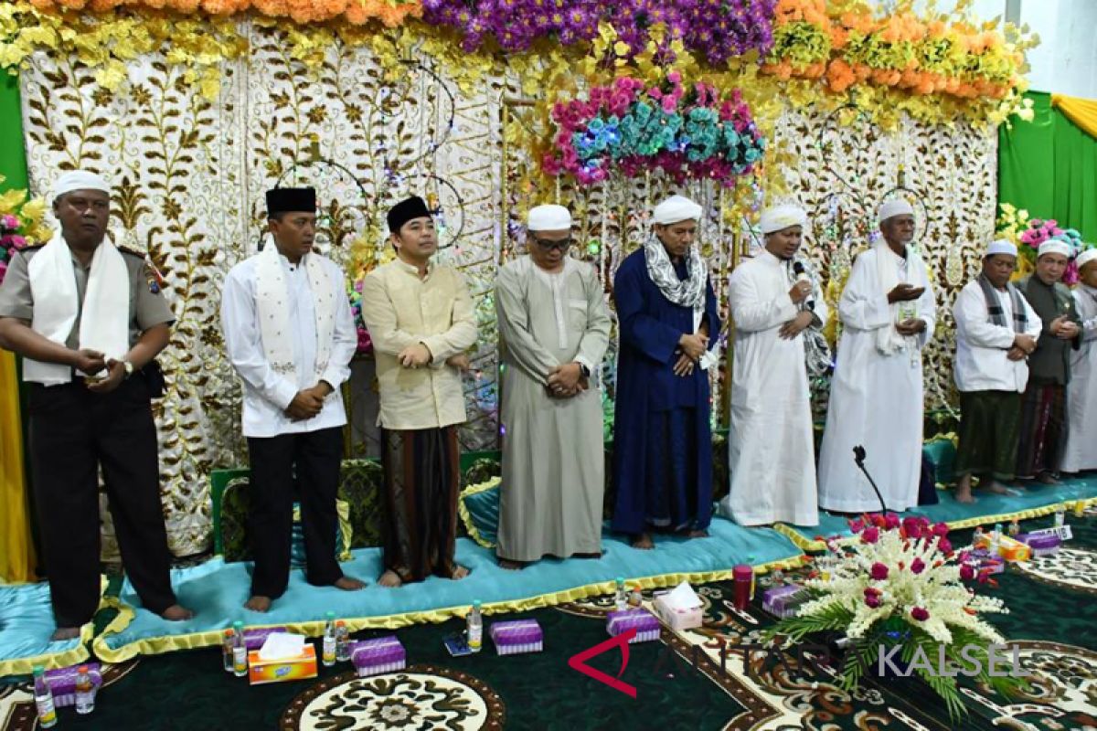 Wabup HSS hadiri peringatan Maulid Nabi di Mesjid Ar-Raudah