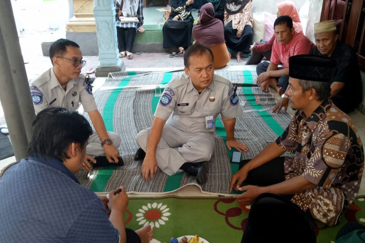 Jasa Raharja Jatim Serahkan Santunan Korban Lion Air JT 610