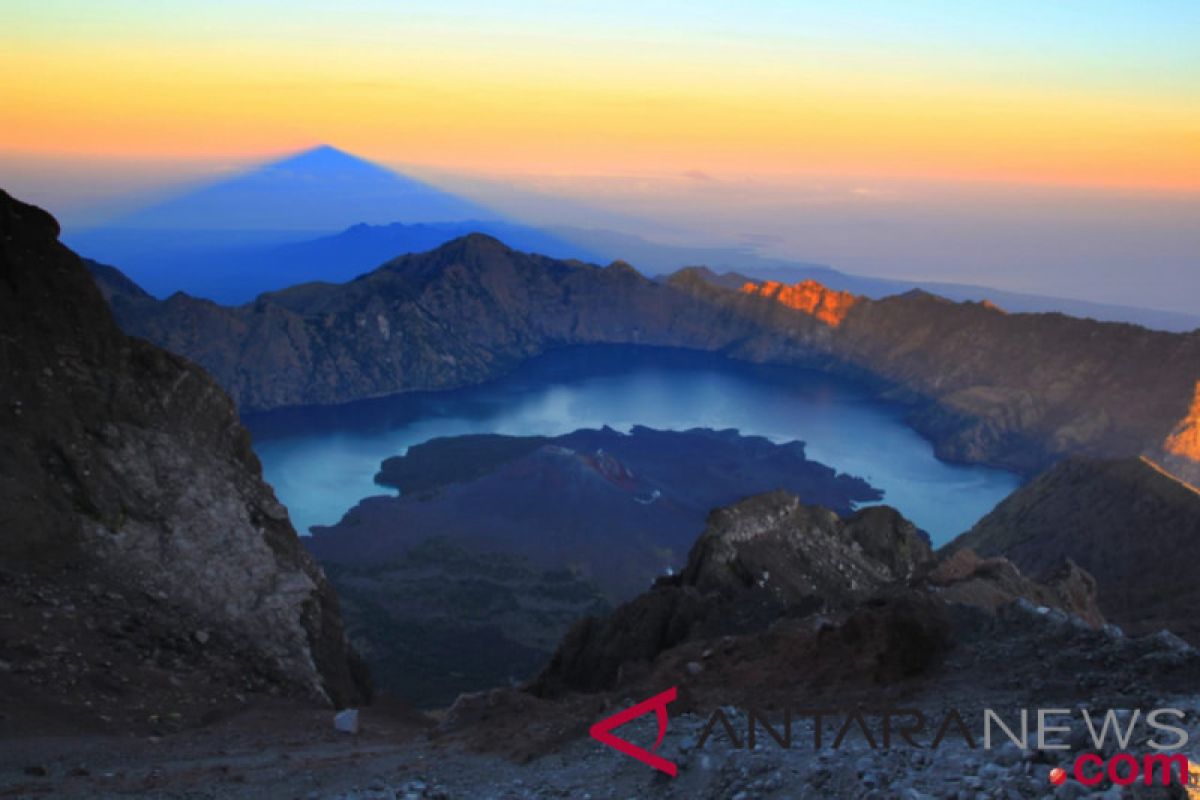 "Paceklik" di lereng Gunung Rinjani