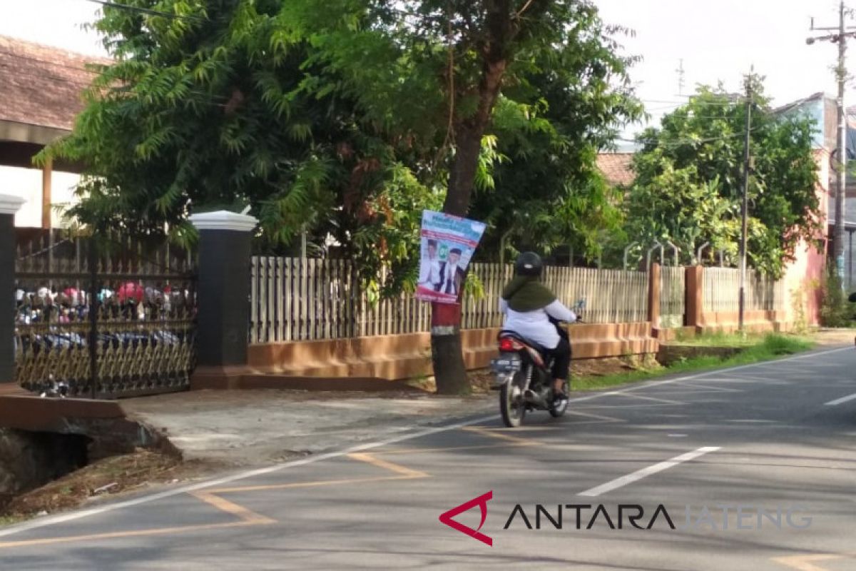 Bawaslu temukan pelanggaran pemasangan poster caleg dan capres