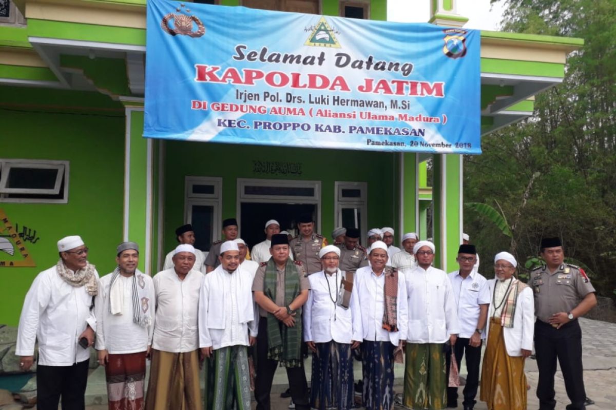 Kapolda Jatim Silaturahmi dengan Ulama Madura