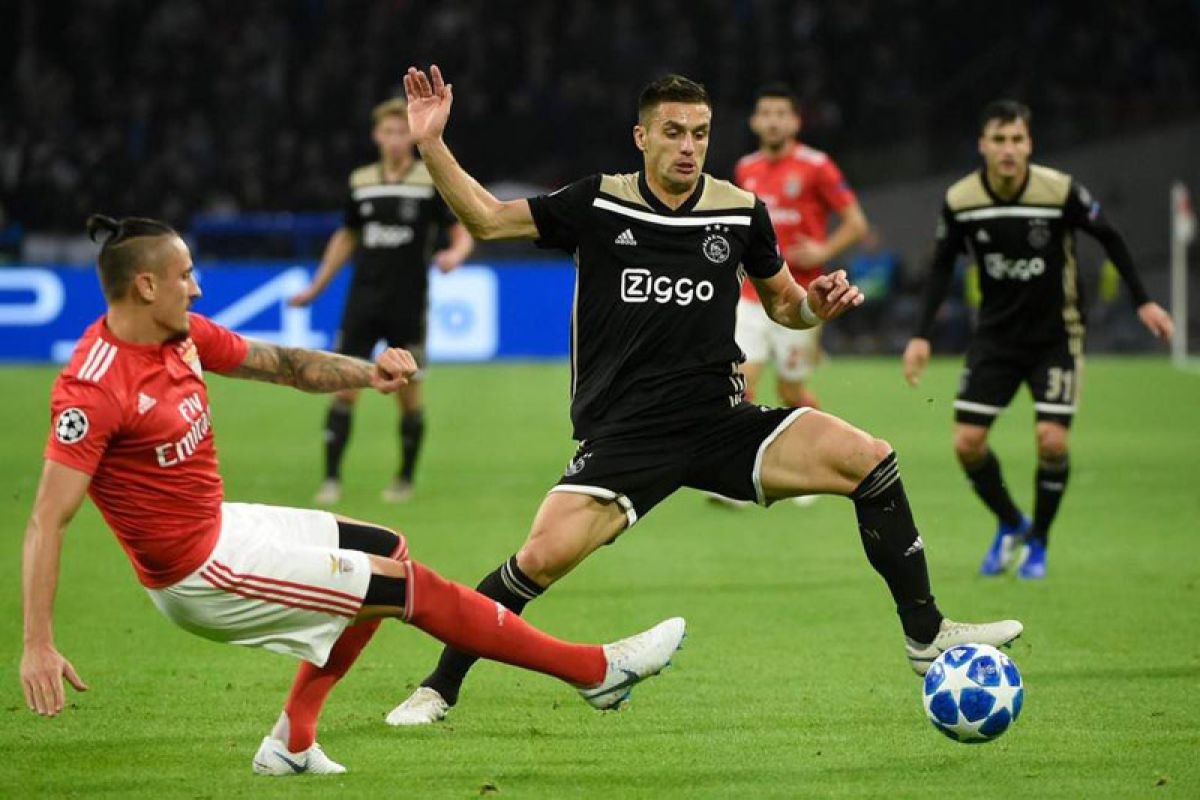 Ajax tahan imbang Benfica