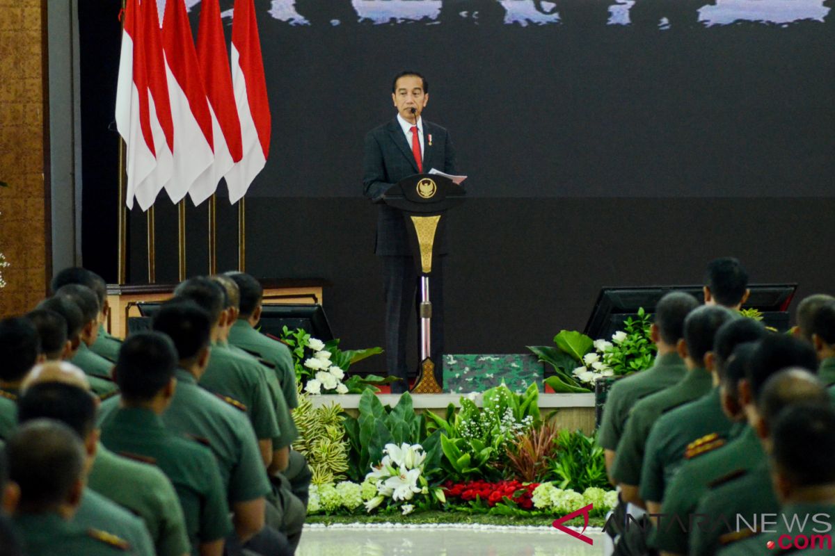 Presiden Jokowi: TNI harus rencanakan program pertahanan keamanan