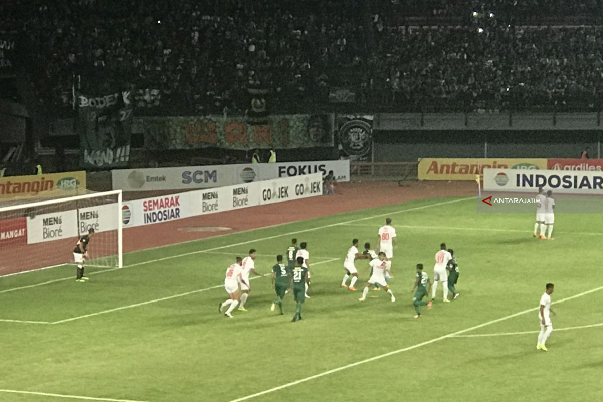 Persebaya Taklukkan PSM Makassar 3-0