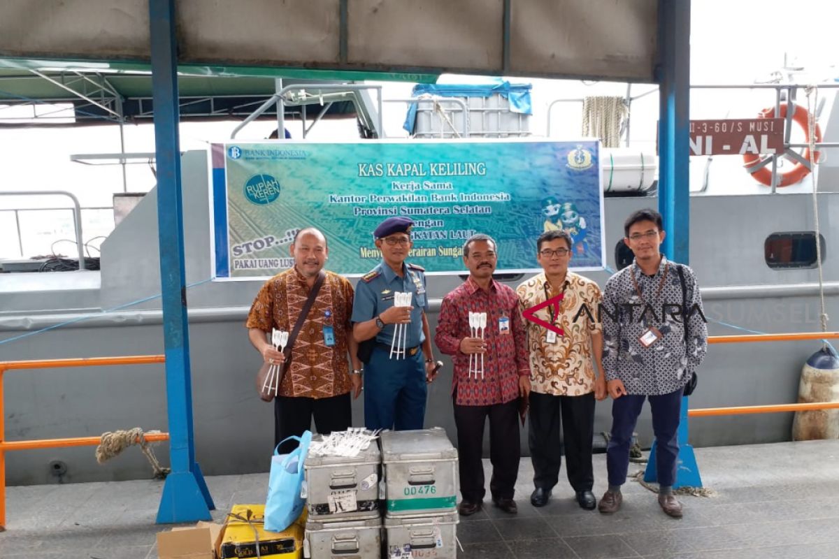 Bank Indonesia bersama TNI AL gelar kas kapal keliling