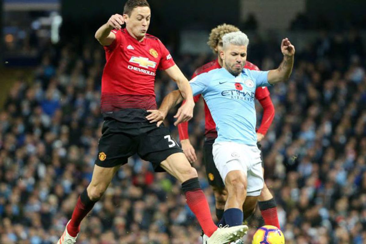 Menangi derby Manchester, City ambil alih puncak klasemen