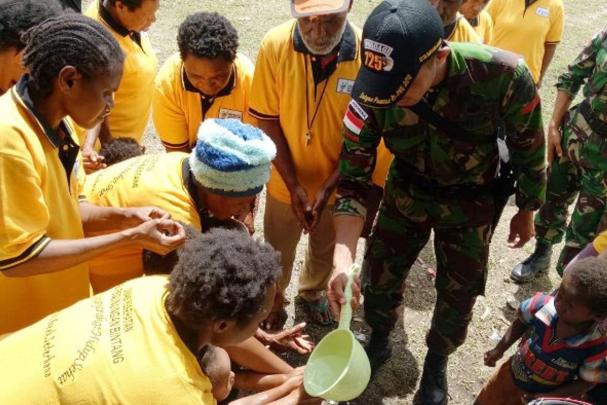 TNI gelar penyuluhan kesehatan di Bamundol Pegubin