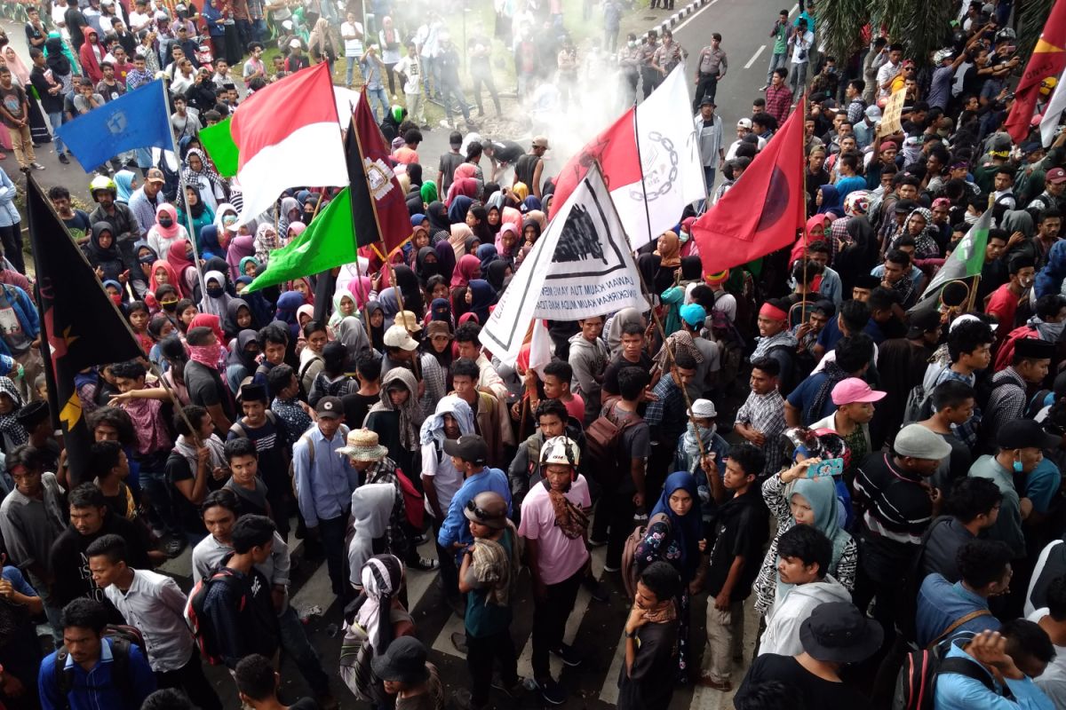 Petani boikot jalan trans Tobelo-Galela