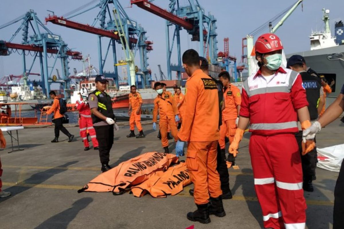 Dua kantong jenazah kembali tiba di Tanjung Priok