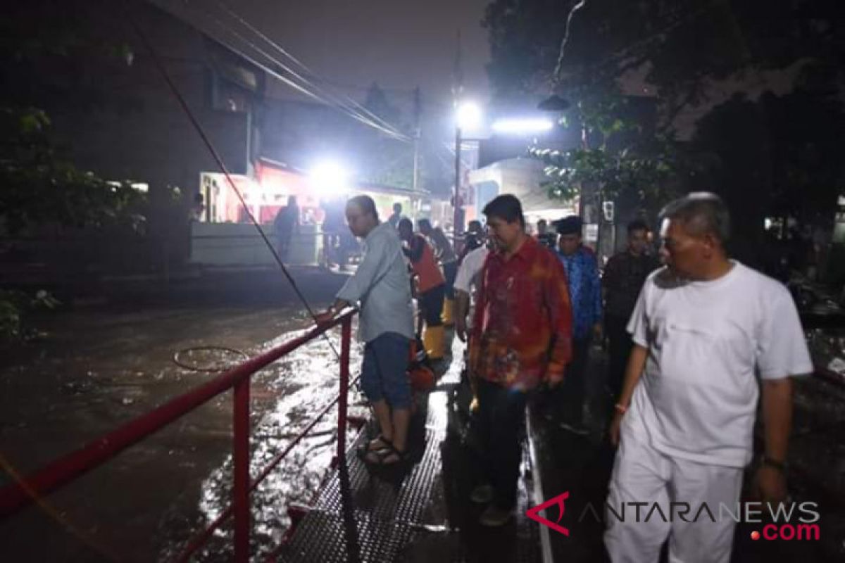 Anies inspeksi persiapan musim hujan di Cipinang Melayu