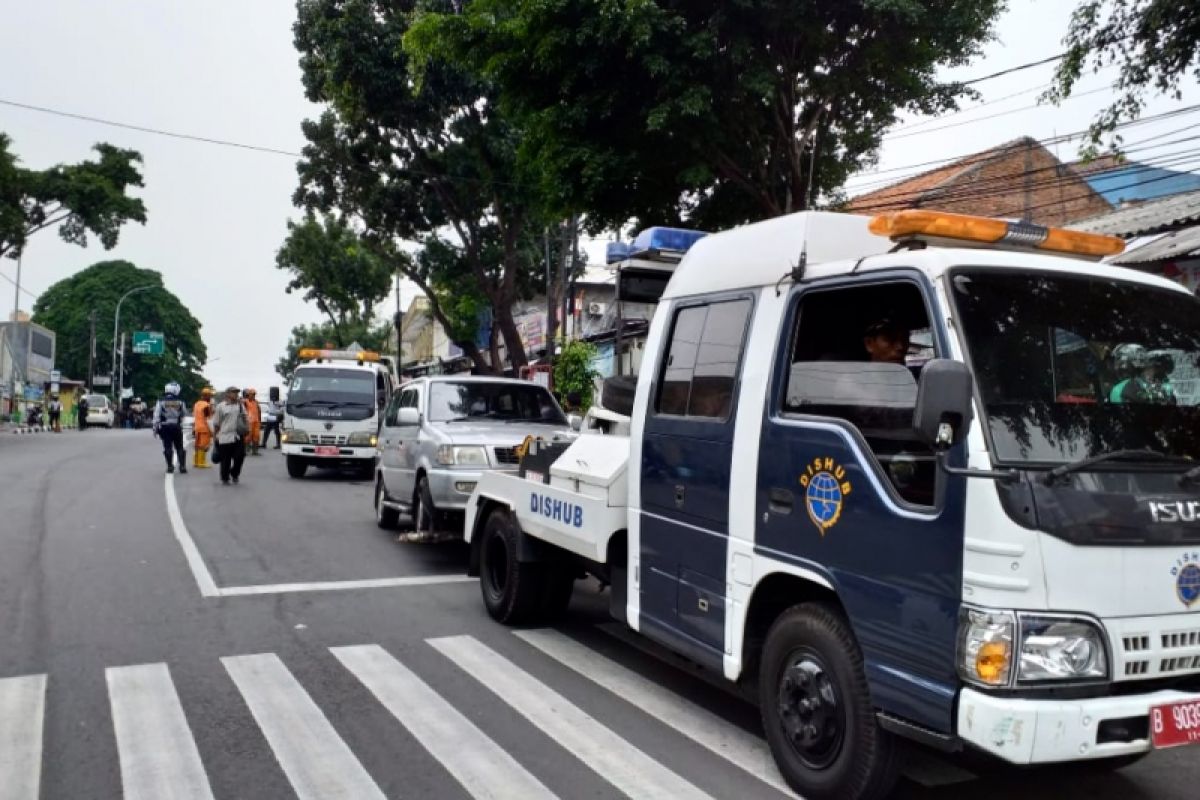 Sudinhub Jaksel tindak 54 kendaraan parkir liar