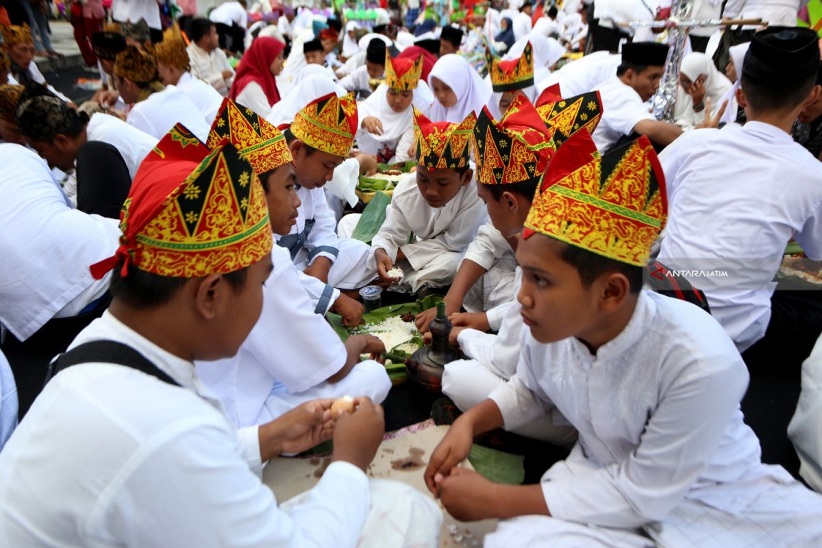 Festival Endhog-endhogan tradisi warga Banyuwangi sambut Maulid Nabi