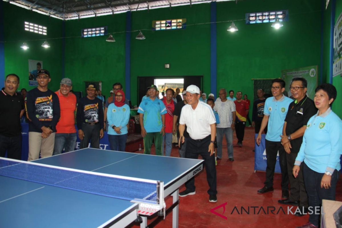 26 atlit di atas 100 tahun ikuti turnamen tenis meja