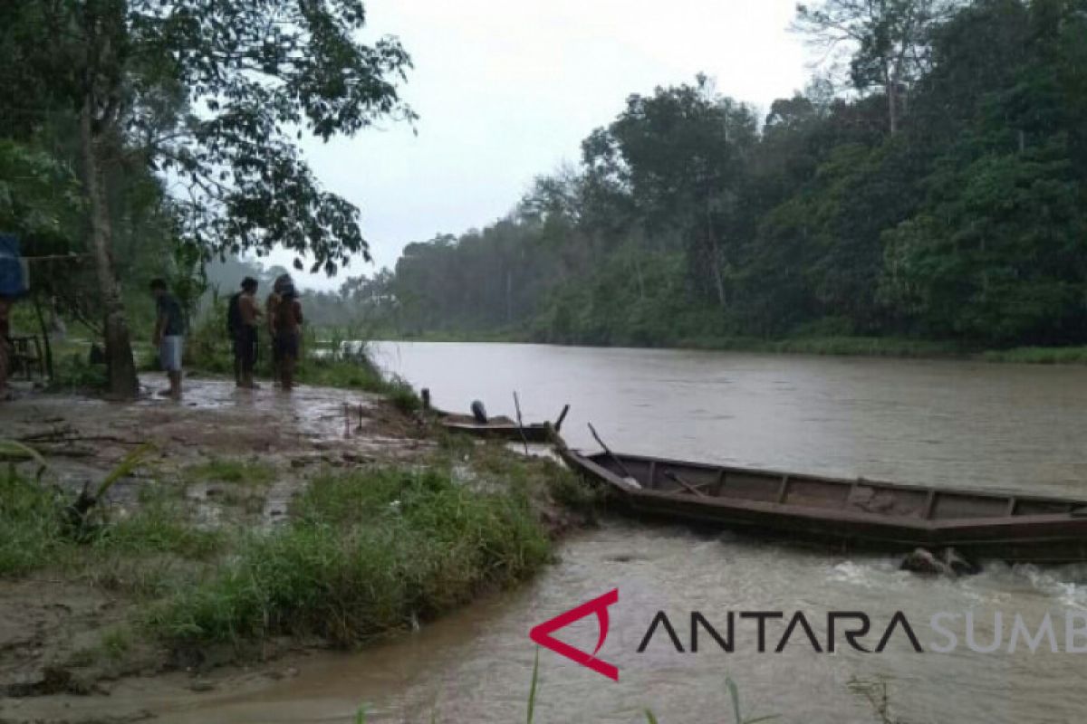 Pencarian korban hanyut di batang sumpur dilanjutkan