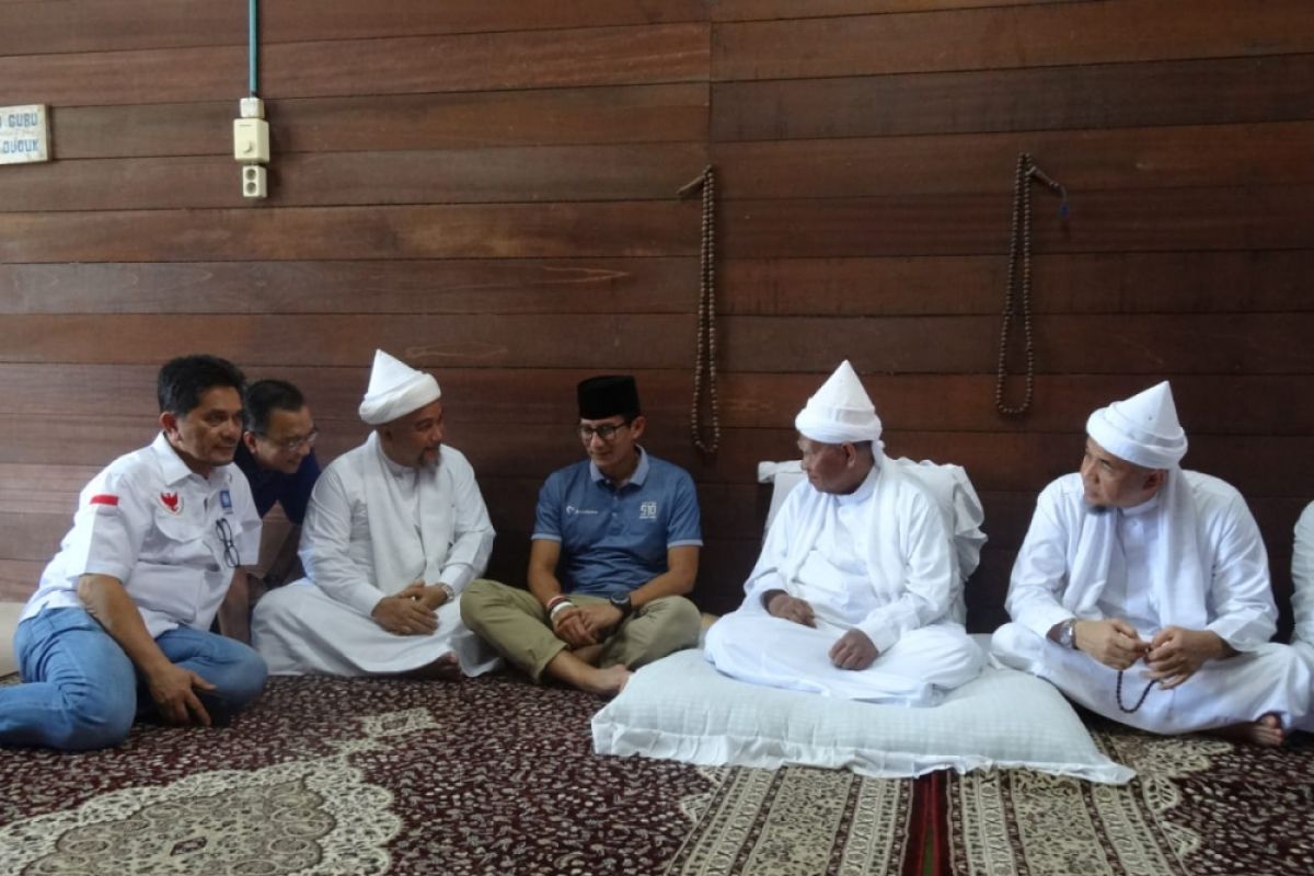 Sandiaga Uno Kunjungi Tuan Guru Babussalam Langkat