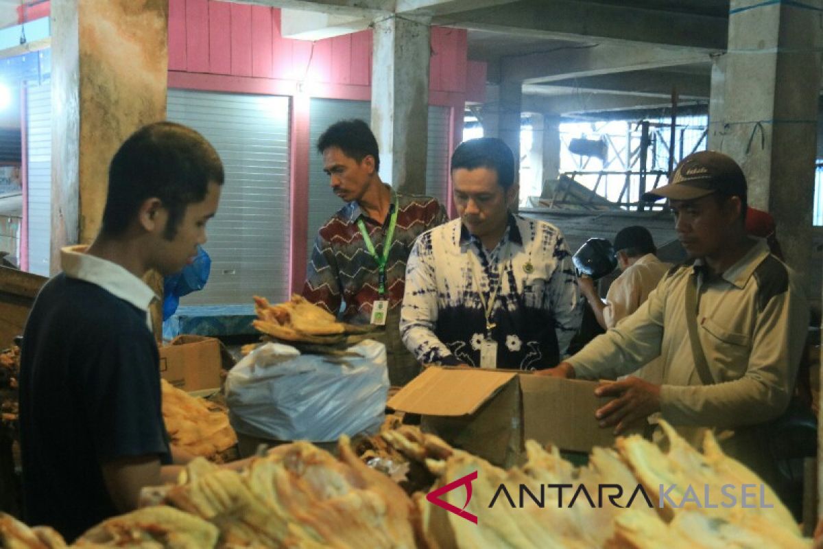 Teri dan Cumi Berformalin Beredar di Tiga Kabupaten