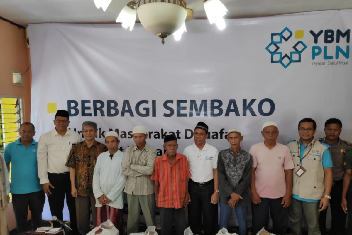 PLN Bogor salurkan 1.000 paket sembako