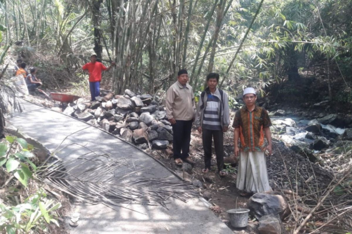 Warga Lombok Barat kembangkan Desa Agrowisata Aren