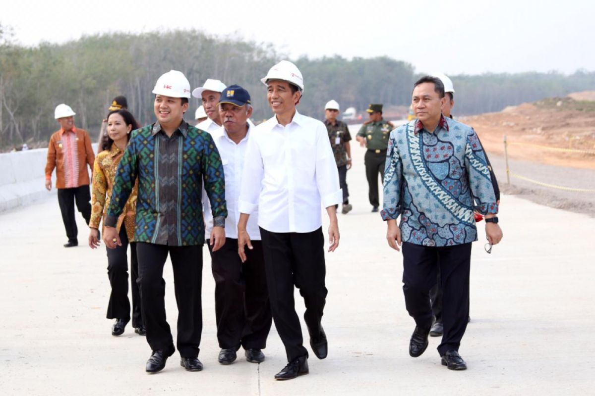 Jokowi dinobatkan Bapak Pariwisata Indonesia
