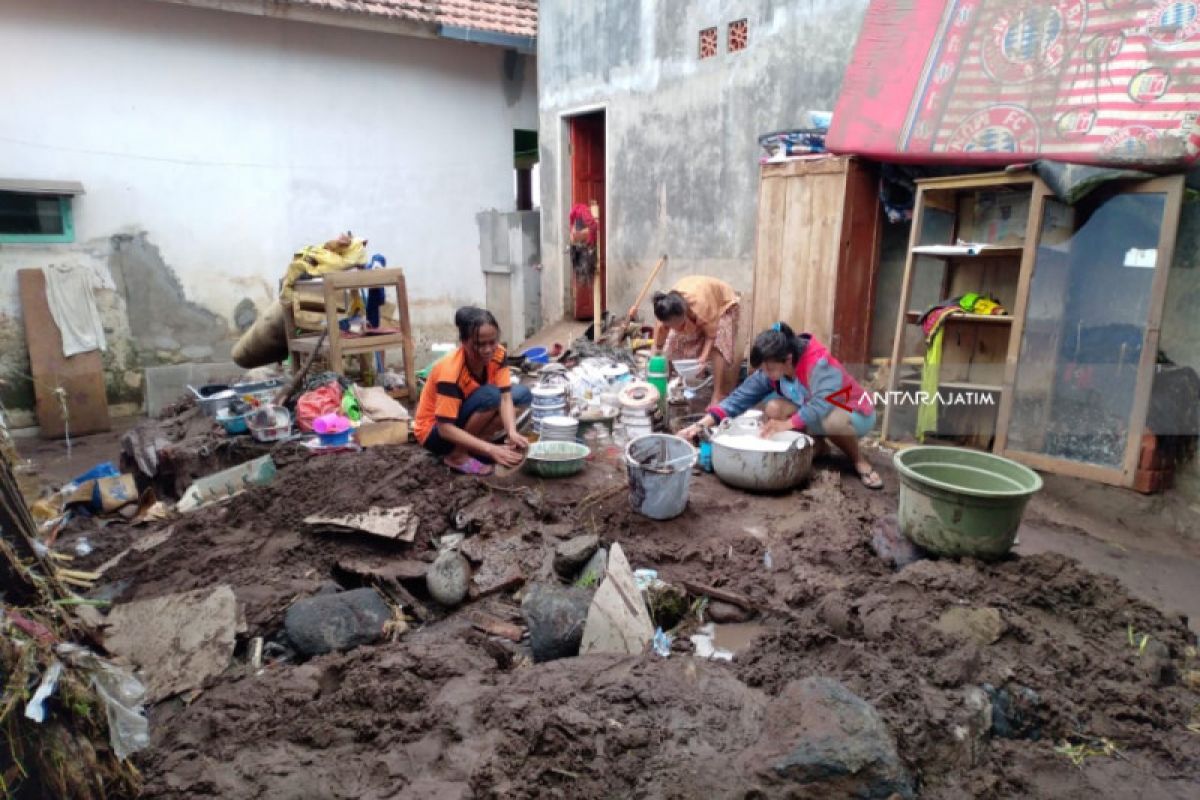 Puluhan Rumah di Banyuwangi Terdampak Banjir Lumpur