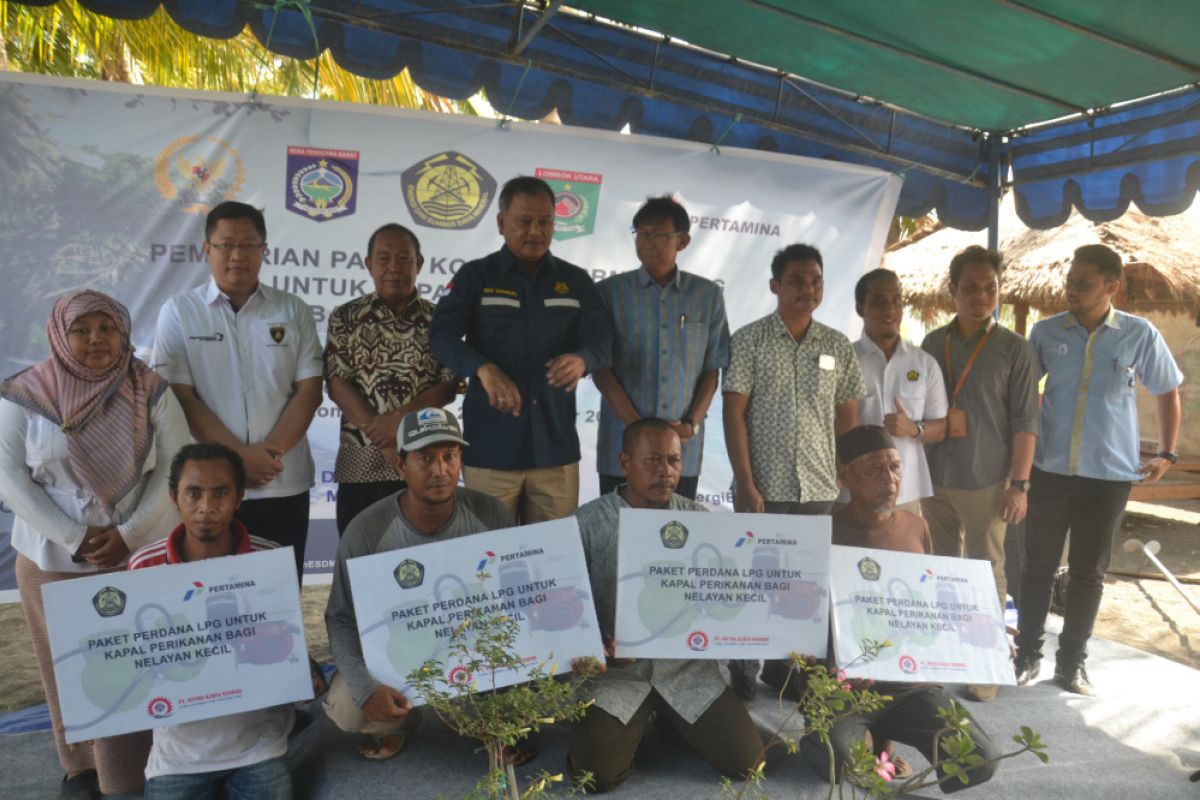 Kementerian ESDM-Pertamina salurkan paket perdana konverter kit di Lombok Utara
