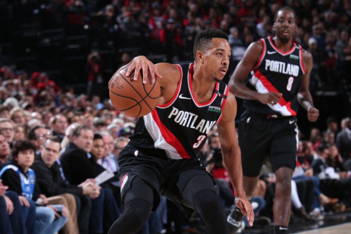 McCollum cetak 40 poin, Blazers jinakkan Bucks 118-103