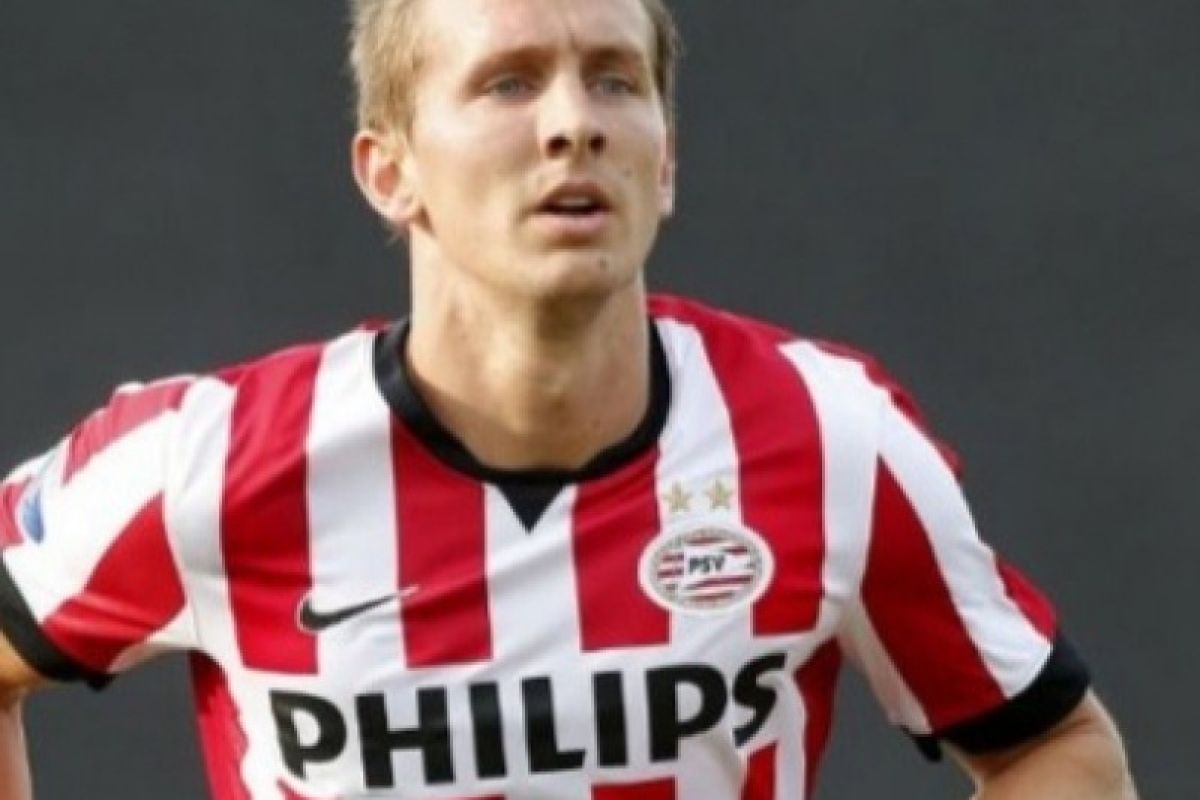 Luuk de Jong cetak dua gol, PSV gilas tuan rumah