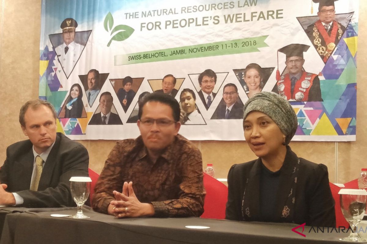 Hasil seminar hukum SDA direkomendasikan kepada pemerintah