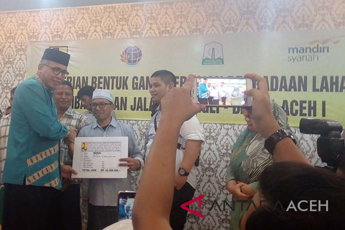 Gubernur serahkan ganti rugi tol Sigli-Banda Aceh