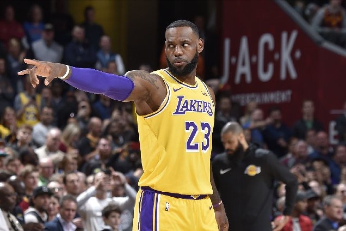 LeBron minta maaf atas komentar di IG, tapi tidak dihukum