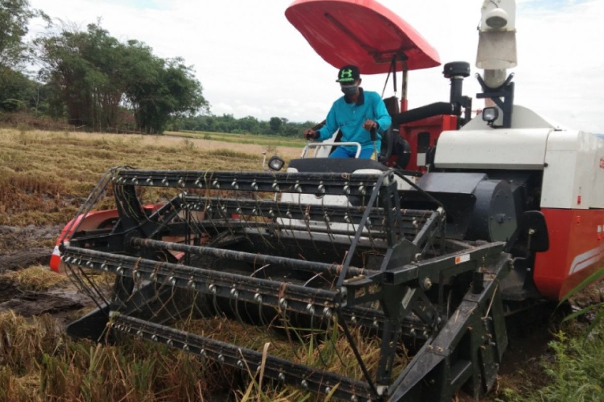 UGM kenalkan mesin pertanian kepada petani di Bantul