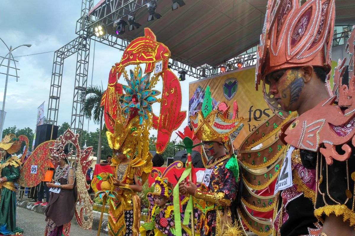 Fashion carnaval meriahkan HUT ke-70 Batanghari