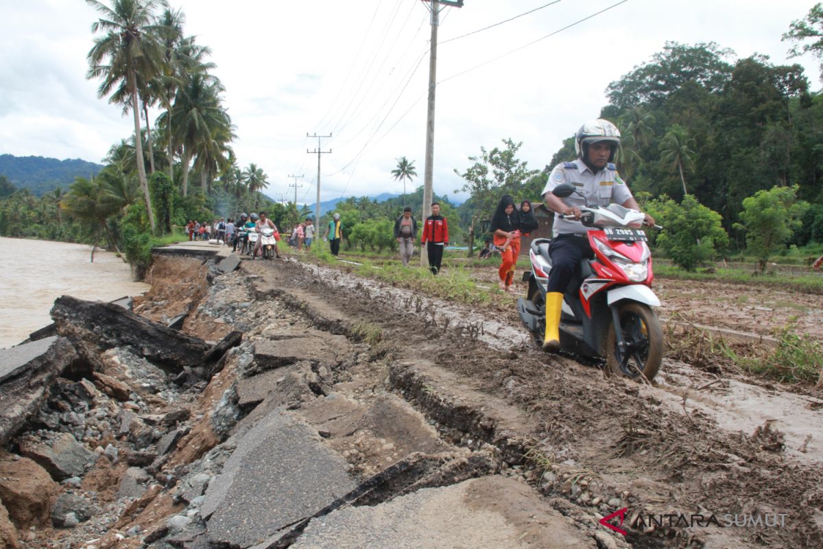 DPRD Sumut desak perbaikan jalan nasional Saba Pasir