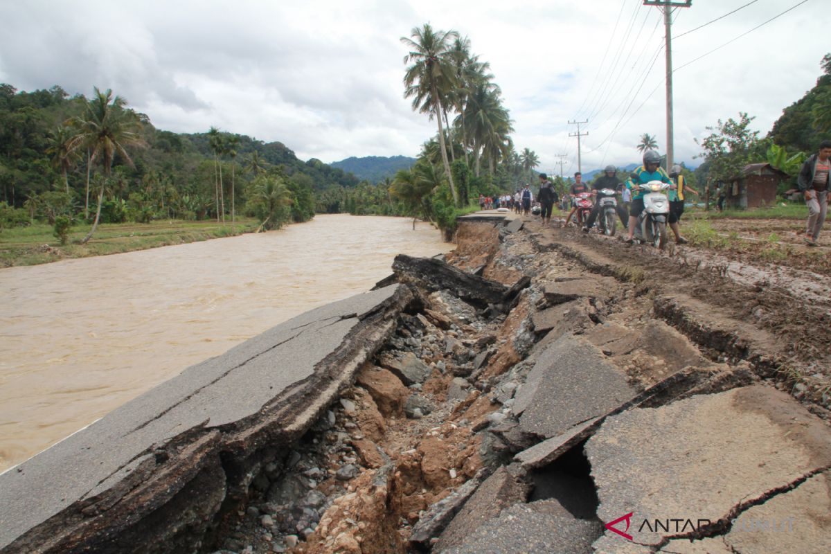 Besok, Jalinsum yang putus mulai diperbaiki Balai Jalan Nasional