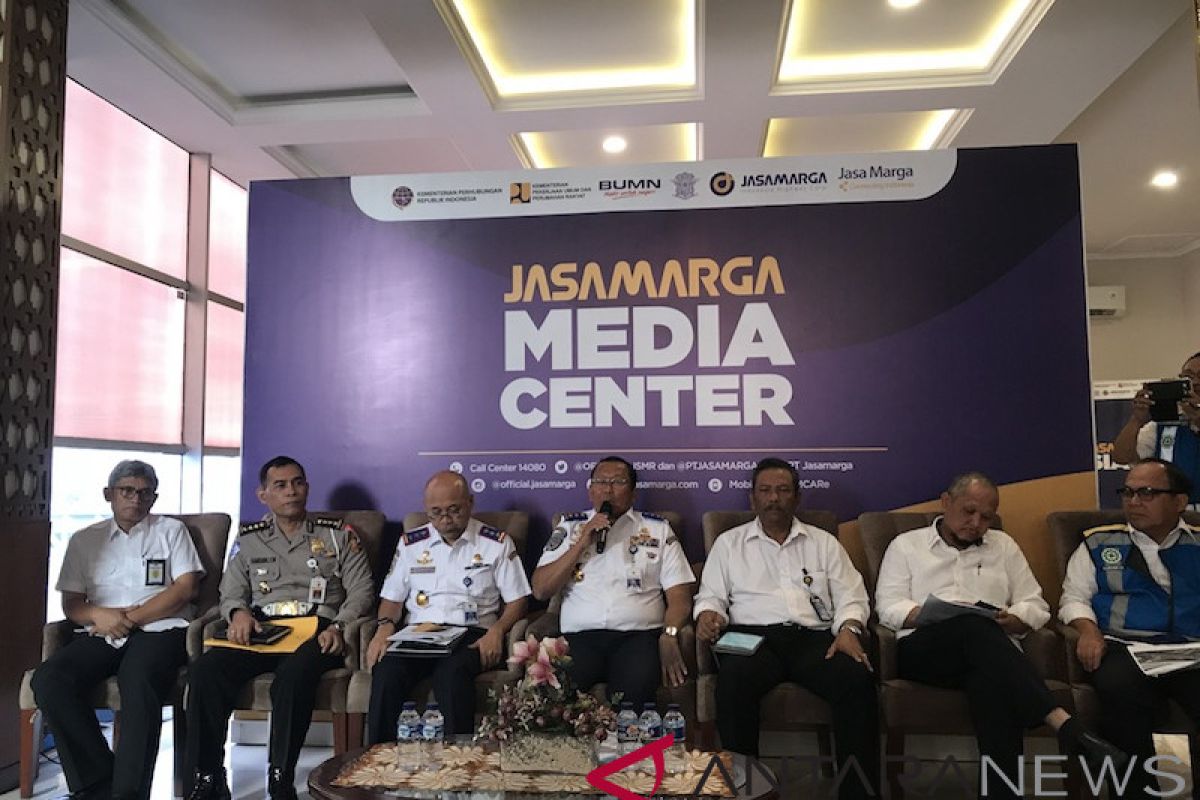 Pemerintah siapkan manajemen rekayasa urai kepadatan Tol Jakarta-Cikampek