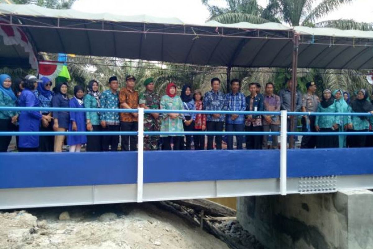 Perusahaan tambang batu bara bangun jembatan