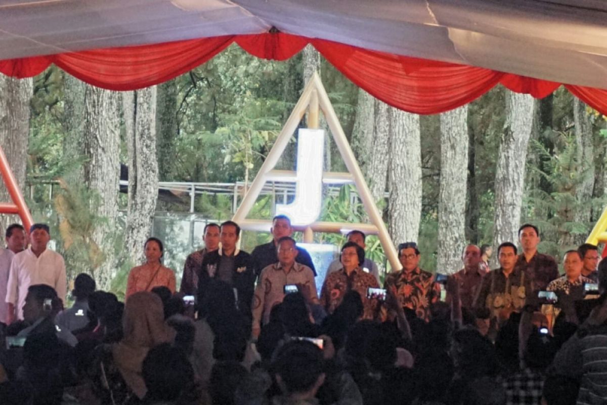 Presiden serahkan SK Perhutanan Sosial di Tahura Ir H DJuanda