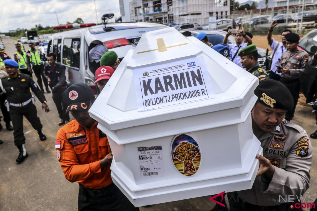 Five coffins of Lion Air crash victims flown to Pangkalpinang