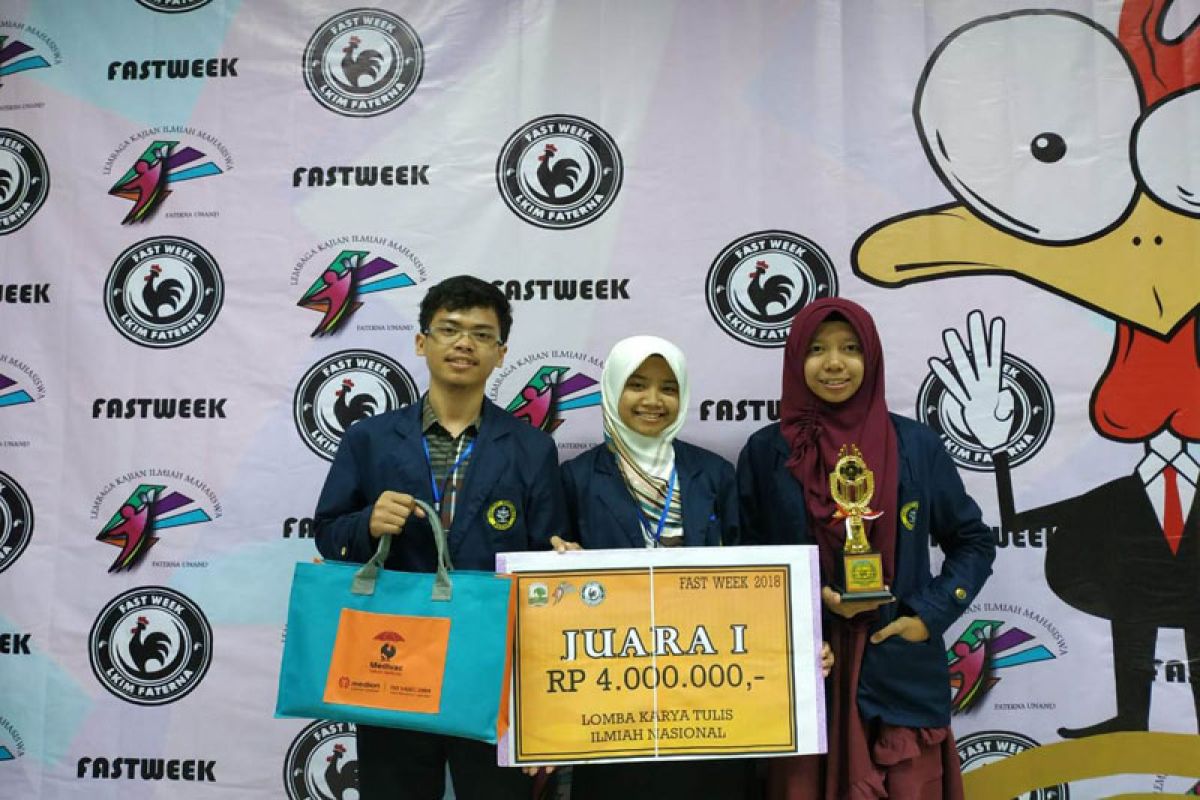 Mahasiswa peternakan IPB ubah biji pepaya menjadi antibiotik, raih juara I pada LKTI nasional