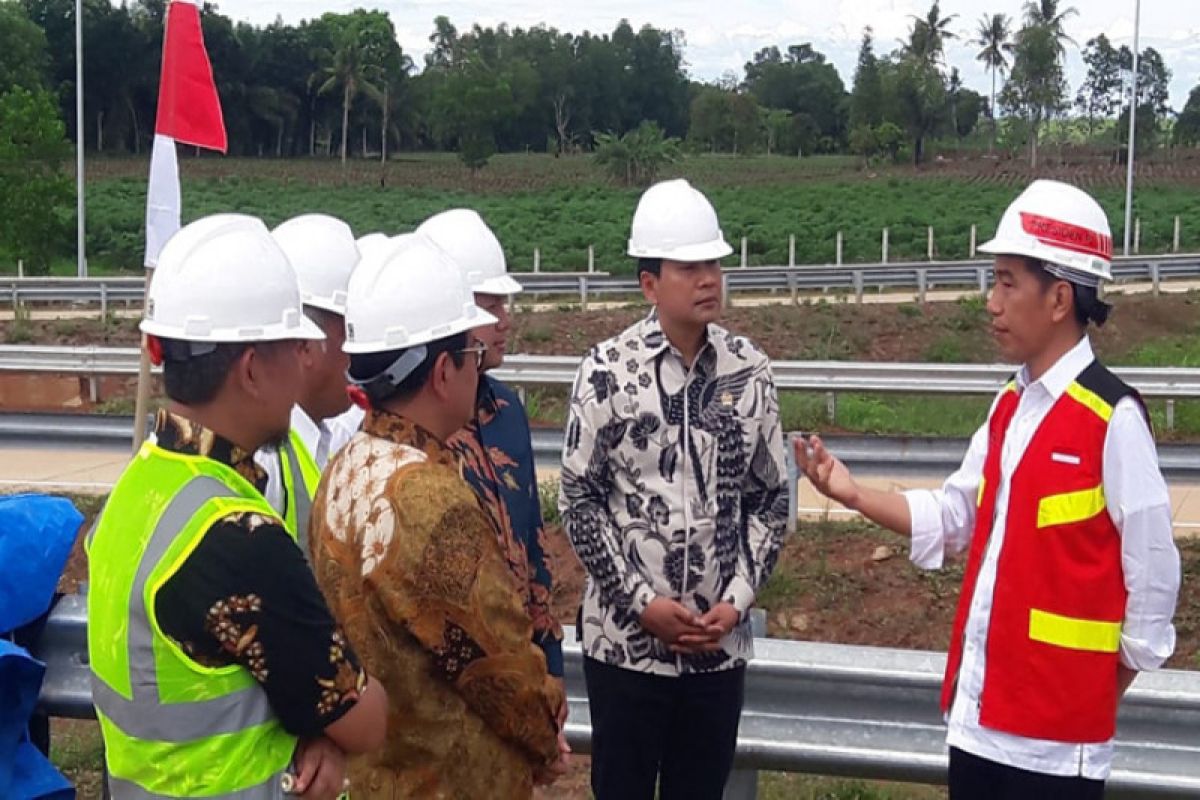 Presiden : Proyek Infrastruktur Antre Menunggu Peresmian