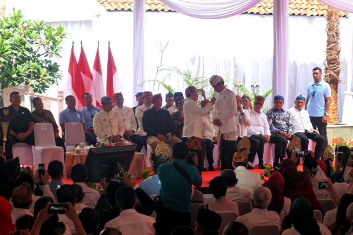 Presiden Jokowi terima anugerah sebagai Pinisepuh Paguyuban Pasundan