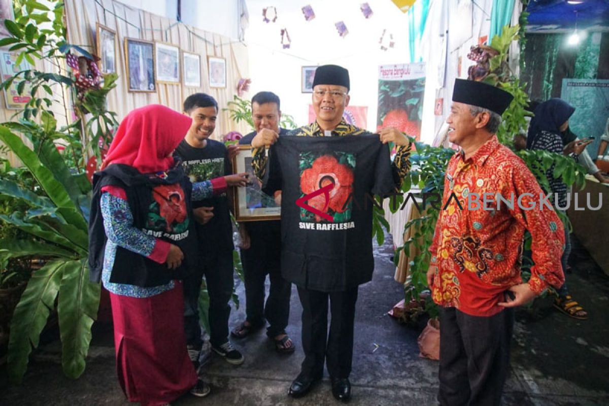 KPPL kampanye pelestarian rafflesia di festival kehutanan