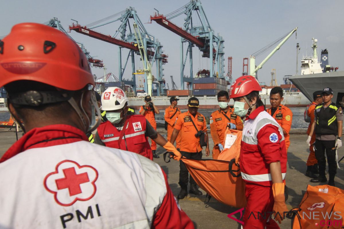 17 kantong jenazah kembali tiba di Tanjung Priok